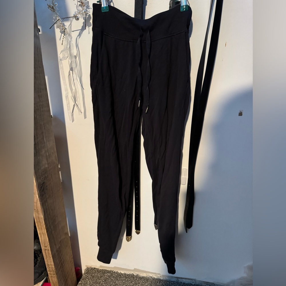 Lululemon joggers small 6
